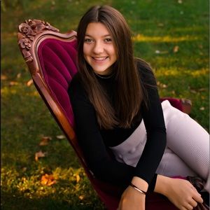 Meet your Posher, Riley